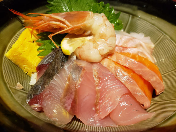 松江駅にある米福松江シャミネ店の海鮮丼