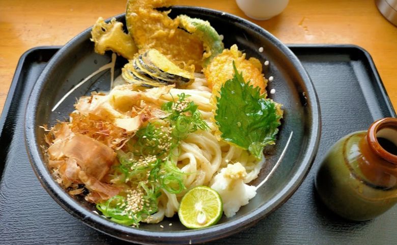 udon dining cafe安菜蔵天ぷらうどん