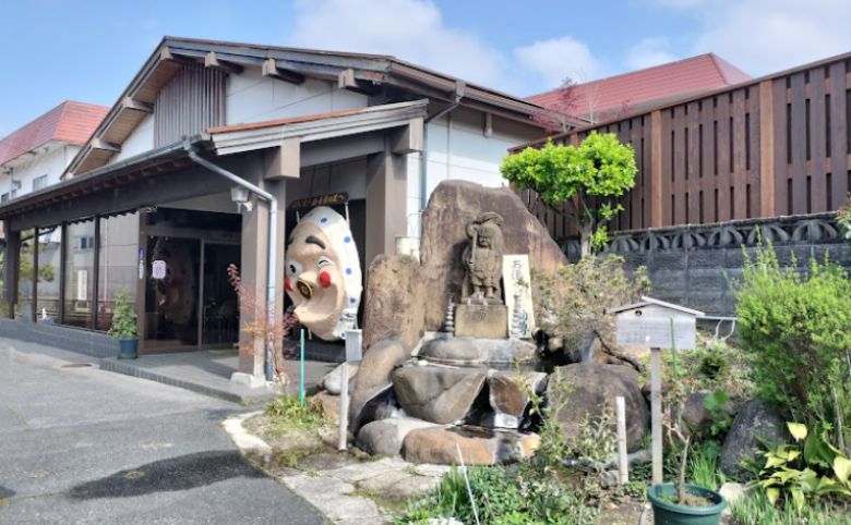 安来苑外観