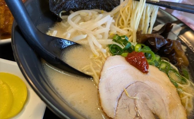長浜ラーメン 豚八 東朝日町店