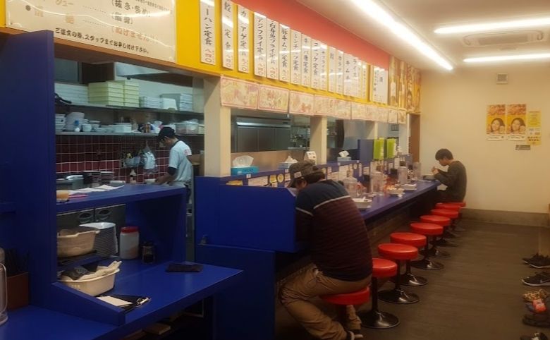 来来亭 松江店店内