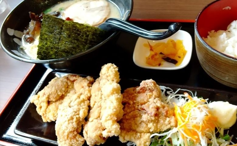 長浜ラーメン 豚八 東朝日町店