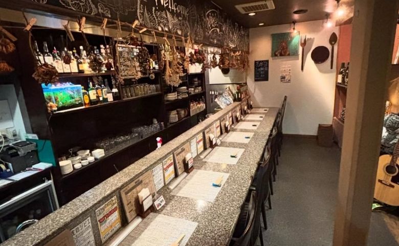 創作ダイニング類友店内