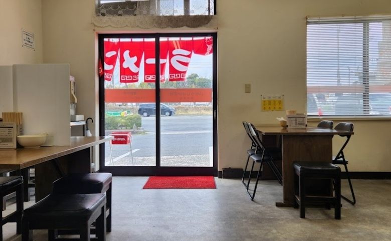 をっちゃんラーメン 東出雲店店内
