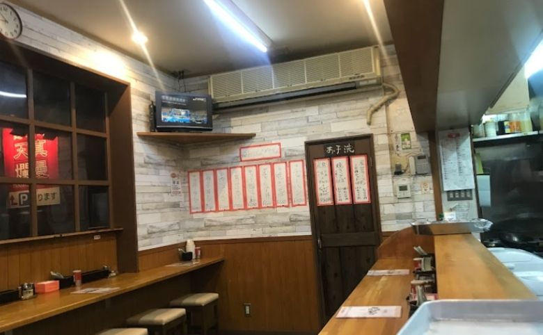 昭和軒店内