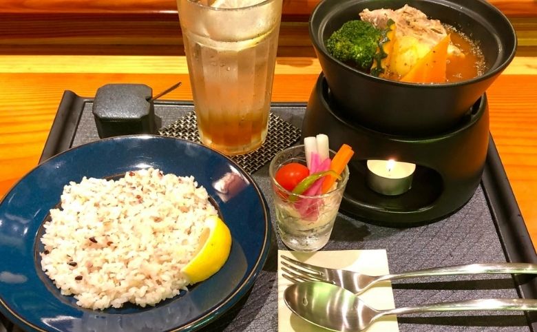 薬膳スープカレー8,000,000(ハッピャクマン)