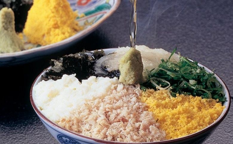 皆美館・庭園茶寮「みな美」鯛めし