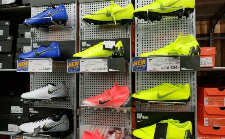 スポーツデポ 松江店の靴売り場