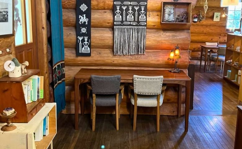 ivi cafeの店内