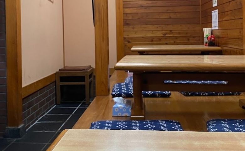 味富の店内