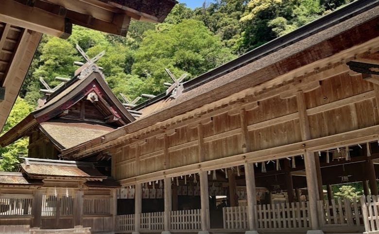 美保神社の境内