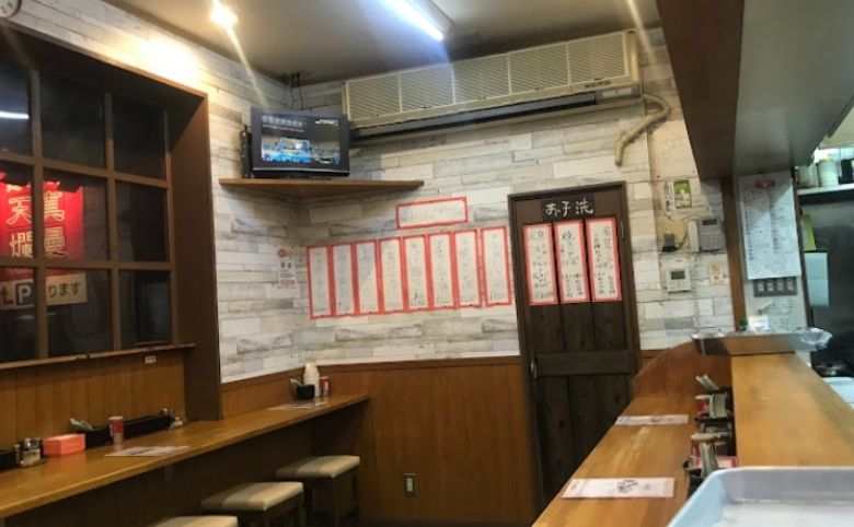 昭和軒の店内