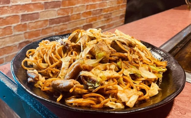 お好み焼き・もんじゃ 月島亭のホルモン焼きそば