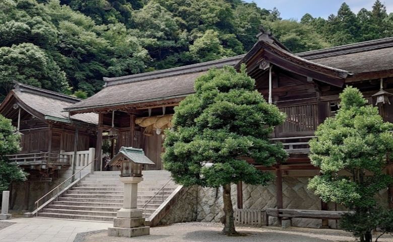 美保神社外観