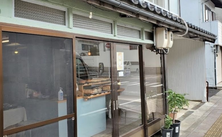 四方の外観