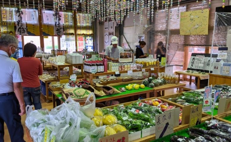 道の駅 むいかいち温泉の物販地元食材