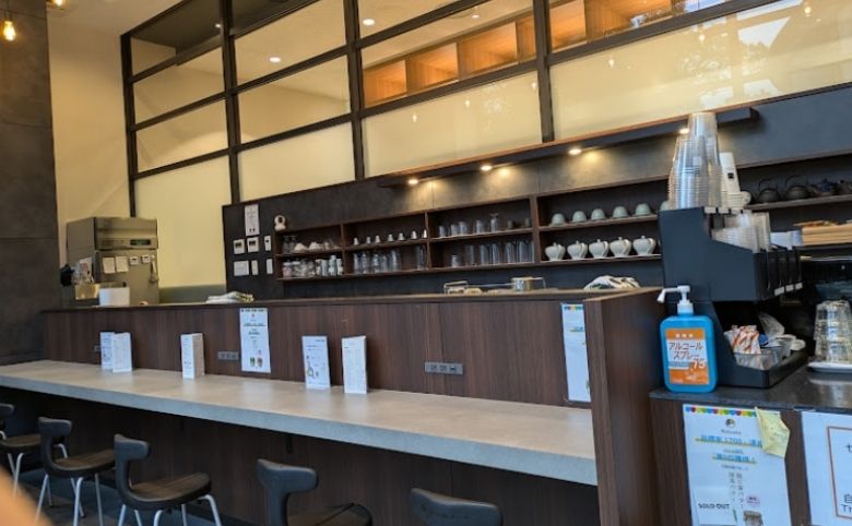 松江市立中央図書館 ＋ SCARAB ARU（スカラベ アル）店内