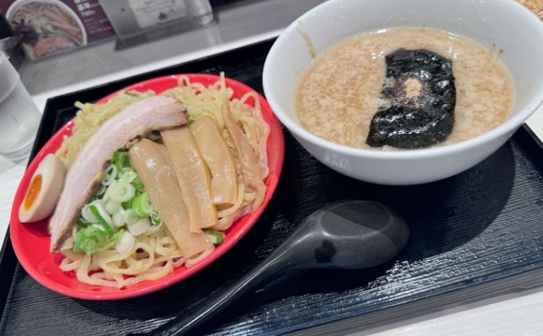らあ麺ダイニング 為セバ成ル。KAKERUのつけ麺