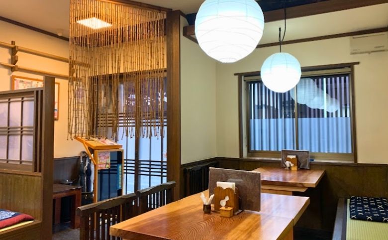 出雲そば きがるの店内