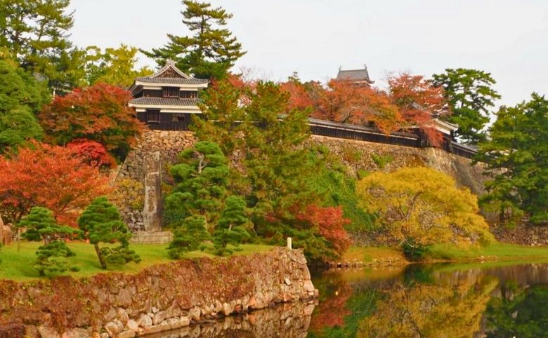 松江城山公園の紅葉
