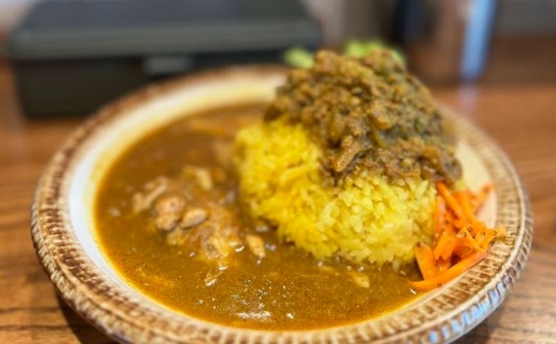 Spice＆curry LAMPのあいがけカレー