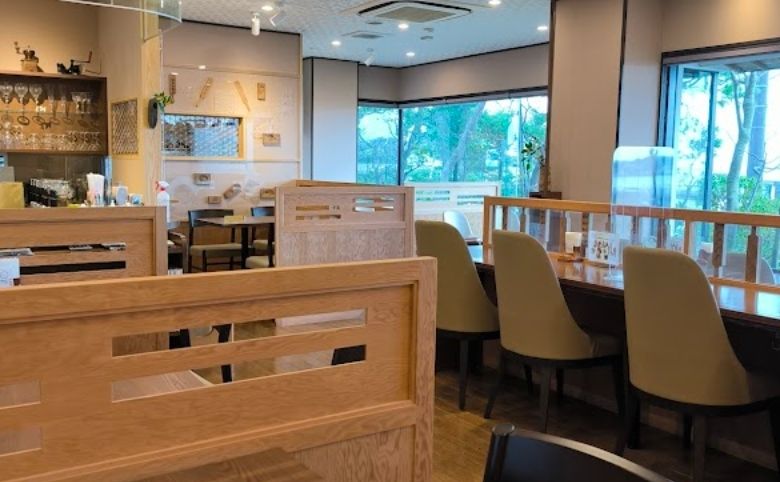 清松庵たちばなの店内