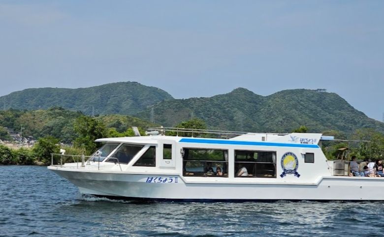 宍道湖観光遊覧船はくちょう号
