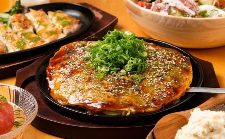 鉄板焼き たぬき隠れのお好み焼き