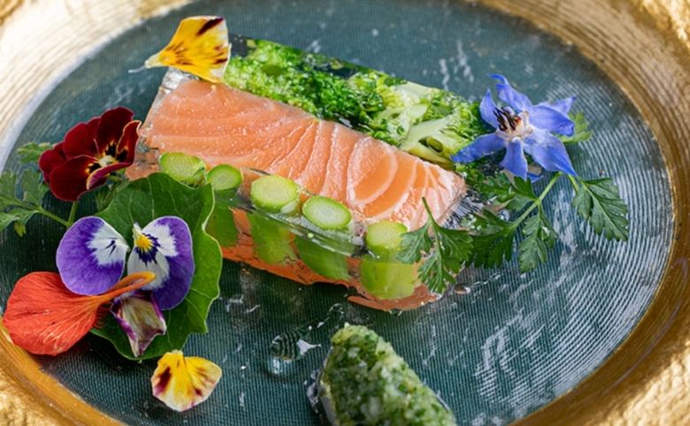 湖畔のレストラン ラシヌ